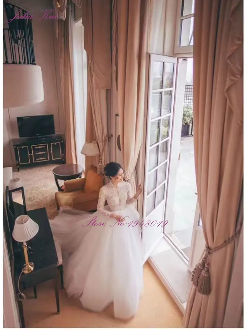 Свадебное платье трапециевидной формы с блестящим бисером и жемчугом с высоким воротником; элегантное кружевное платье с длинными рукавами из шелковистой органзы на заказ