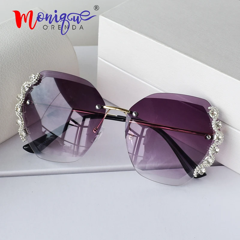 

2019 Luxury sunglasses women wave rhinestone luxury designer diamond gradual rimless sun glasses female shades trend new oculos