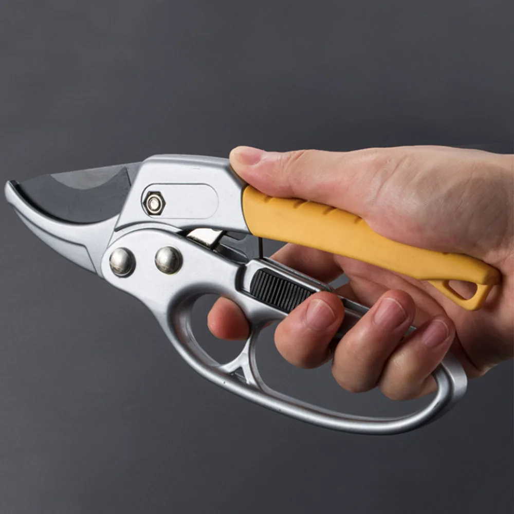 Garden High Carbon Pruning Shear Steel Scissors Gardening Plant Scissor Branch Pruner Trimmer Tools 1pc