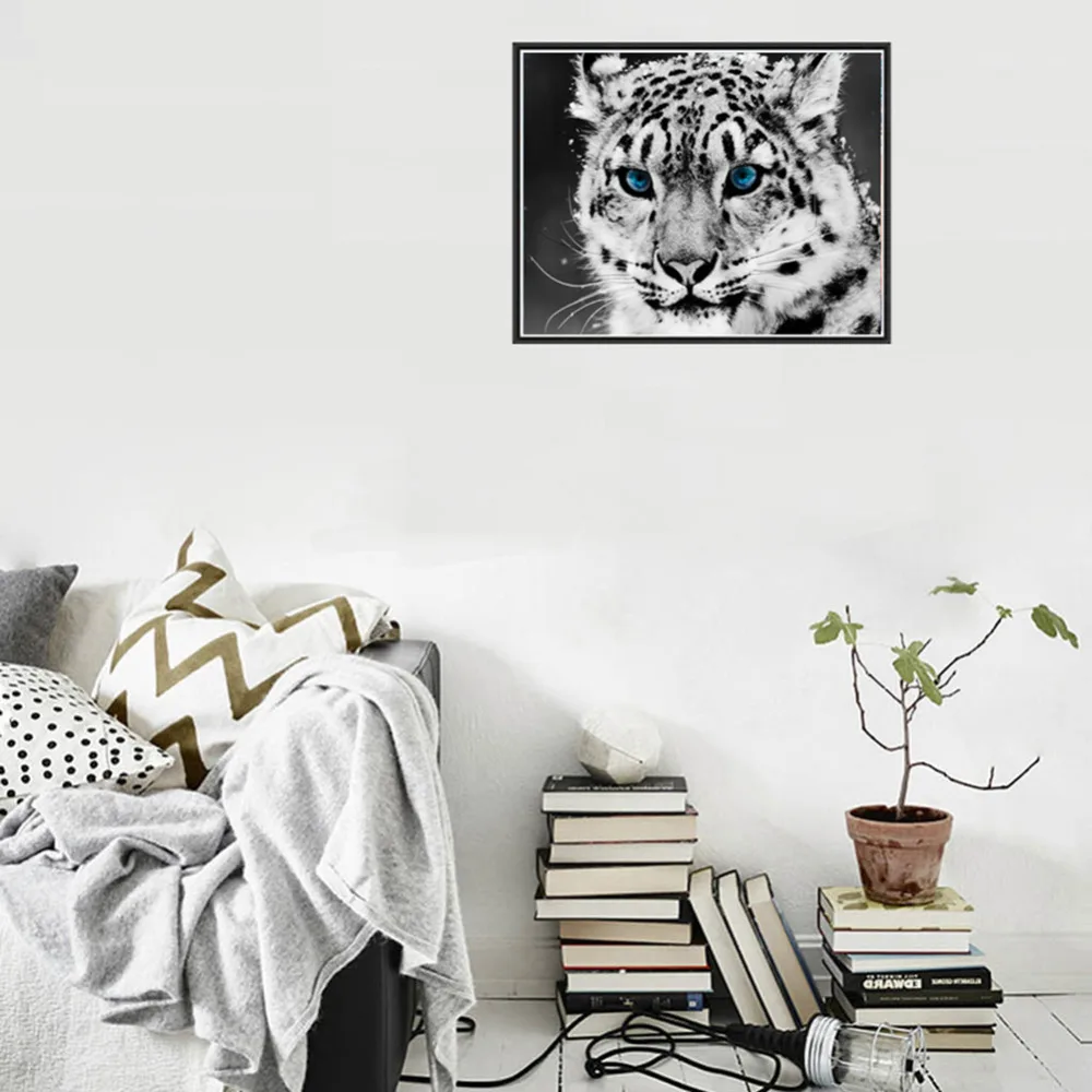 

DIY Black White Leopard Needlework Diamond Painting Merry Xmas Pattern Cross Stitch Rhinestone Embroidery Round Diamond Mosaic