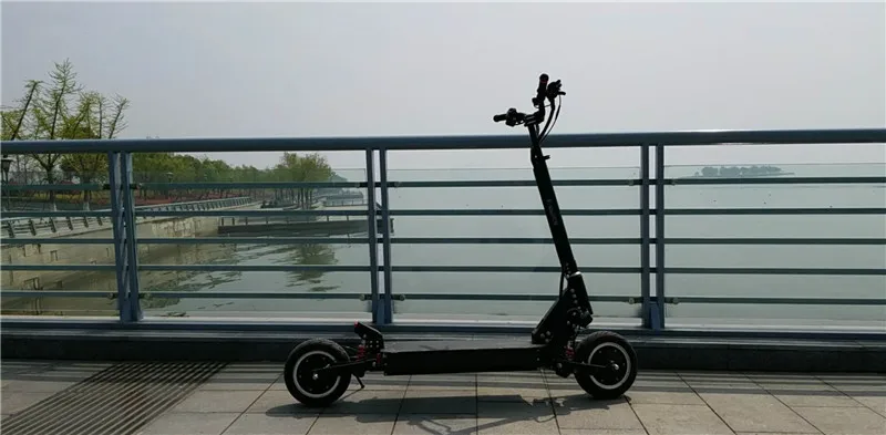 Sale KWHEEL R7 60V Lithium Battery Electric Scooter Dual Motors 2800W E-scooter 1