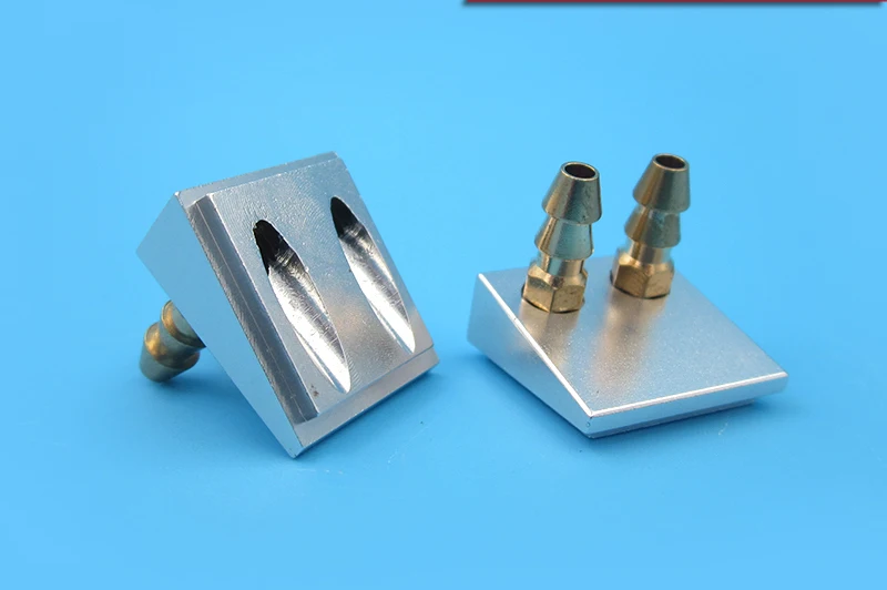 12560