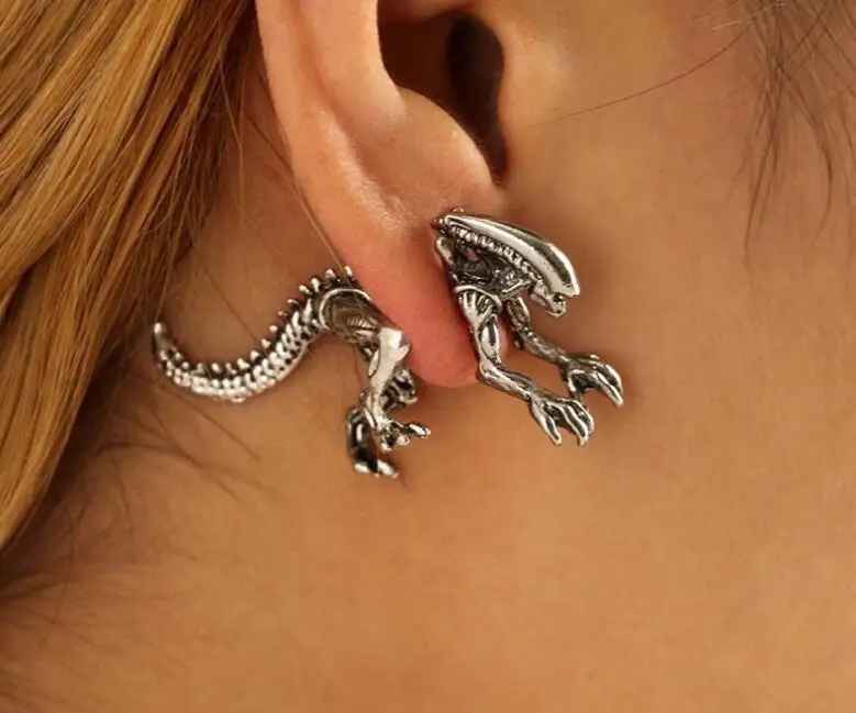

Punk Alien Dinosaur Animal Shape Stud Earring for Women Gold Sliver Black Metal Puncture Earrings Stud Earrings 3D Earring Jewel