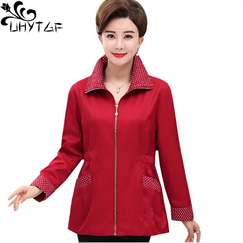 

UHYTGF Womens short trench coat Loose plus size coat female Fashion mom spring autumn windbreaker outerwear Casual Short top 173