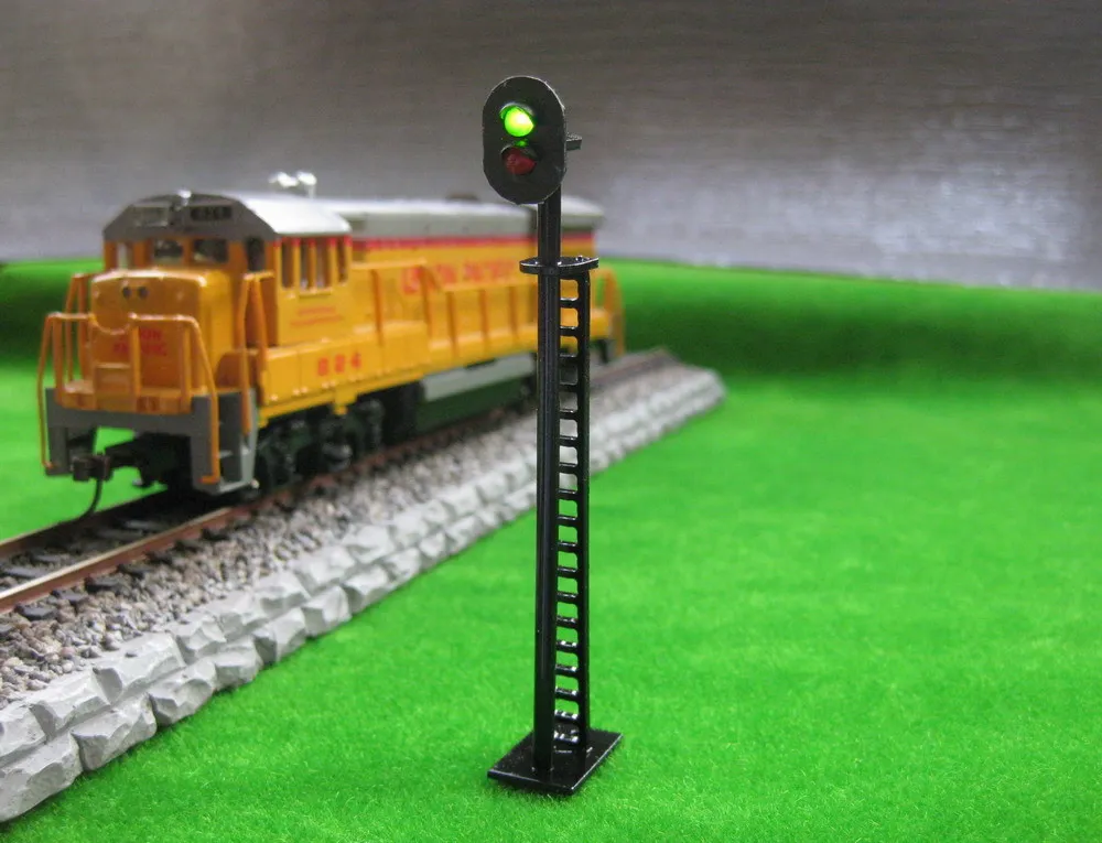 JTD01 Model Railway Block Signals Green/Red HO or OO Scale 8cm 12V Led