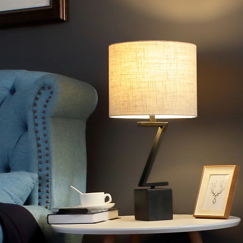 

Creative Black Metal Z O X Letter Table Lamp Luxury Bedroom Bedside Lamp Black Metal Home Decoration Lamp Abajur Led 2019