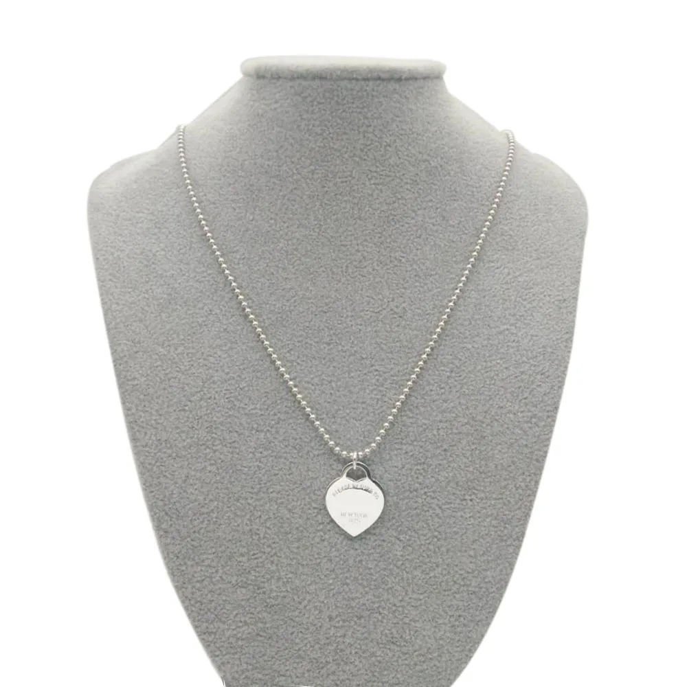 

TIFF 925% pure silver sweater chain in Europe and the original authentic silver heart-shaped 2 mm round bead necklace gift
