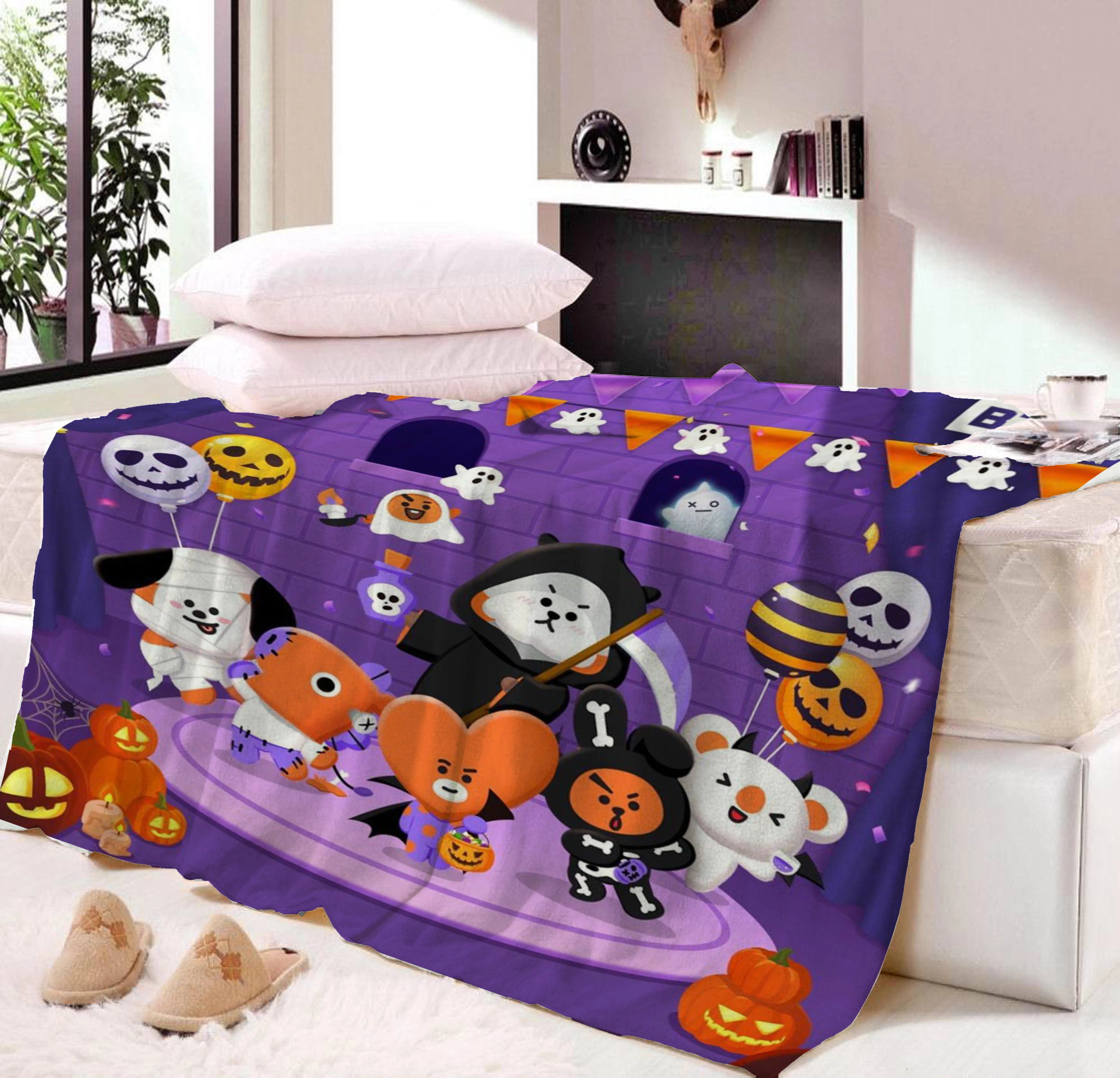 Vintage Fleece Blanket Flower Black White Gothic Bedding