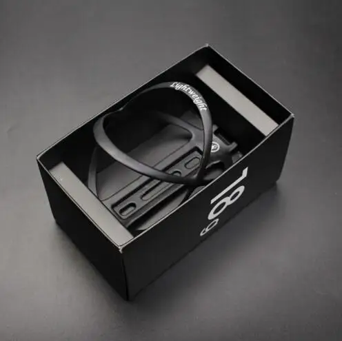 Perfect 2 piece Bicycle Bottle Cage 18g Lightweight Carbon Fiber Ultra-light Bracket MTB Bike Frame Water Holder 5 Perfect 2 piece Bicycle Bottle Cage 18g Lightweight Carbon Fiber Ultra-light Bracket MTB Bike Frame Water Holder 5