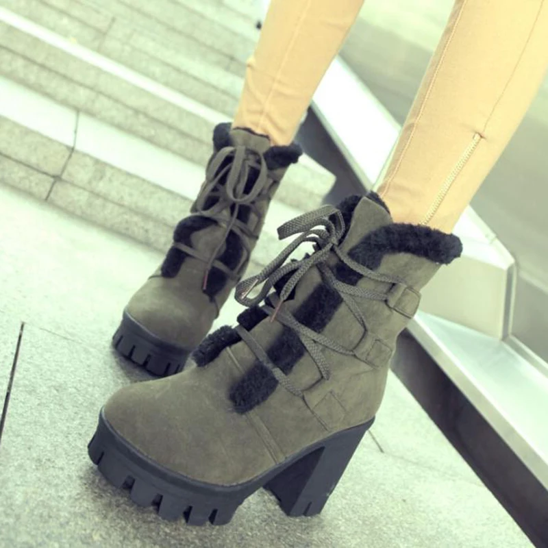 COVOYYAR/; Зимние ботильоны на платформе; женские ботинки из флока на шнуровке; женские ботинки на не сужающемся книзу массивном каблуке; зимняя обувь; большие размеры; WBS922
