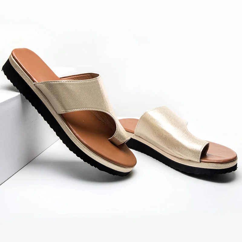 2019 Large size female slipper breathable summer wedge shoes solid color outside ladies open toe slides with platform