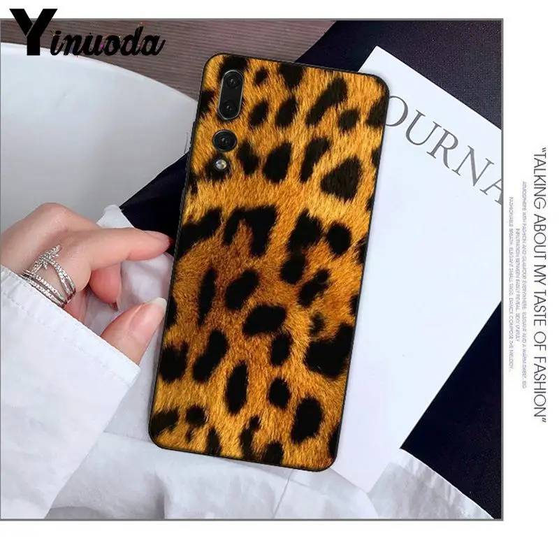 giraffe leopard tiger zebra Wild Print