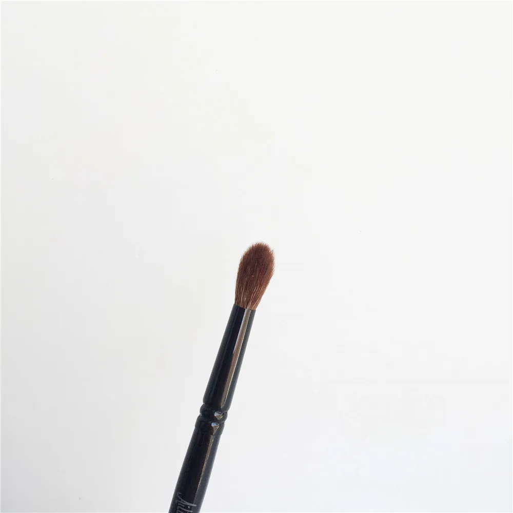 Brush 19 Eye Shadow Crease Brush  _ 3