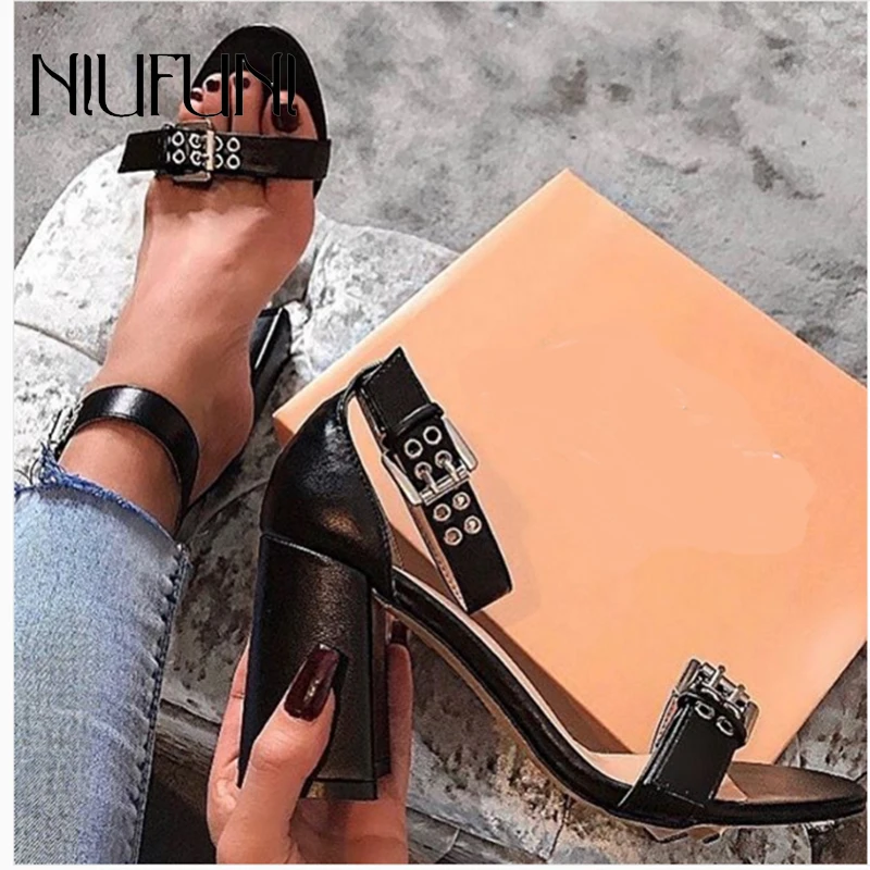 

Fashion Thick Heel Metal Belt Buckle Women's Sandals 2019 Summer Solid Color High Heels Plus Size 35-42 PU Leather Ladies Shoes