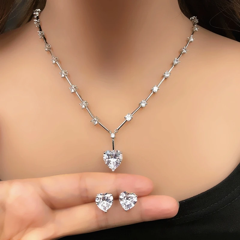 

Luxury White Heart shape Cubic Zirconia Fashion Jewelry Sets For Women Shiny Pendant Necklace Stud Earrings Bridal Wedding set