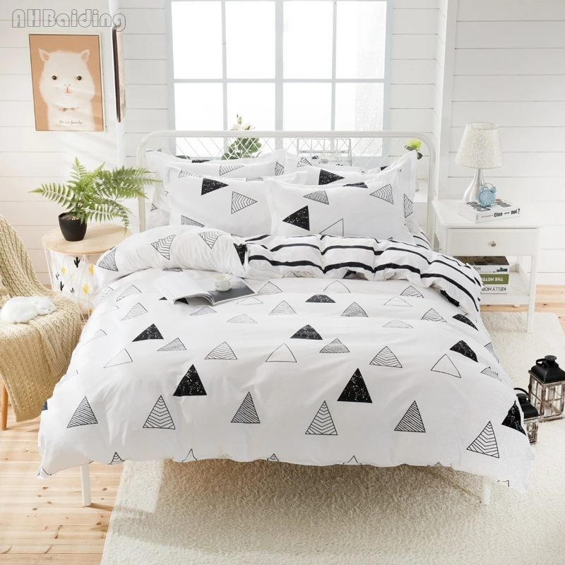 Buy Wholesale White Geometric Triangle Bedding Set