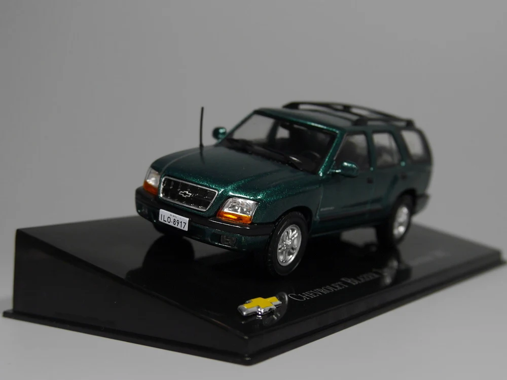 Ix o 1:43 Chevrolet Blazer 2-го поколения 2002 Игрушечная машина из сплава игрушки для детей литой модельный автомобиль подарок на день рождения