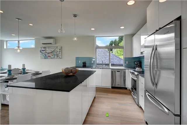 2017 hot sales 2PAC kitchen cabinets yellow colour modern high gloss