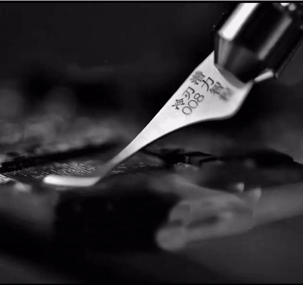 Remove CPU Double Crescent Knife (4)
