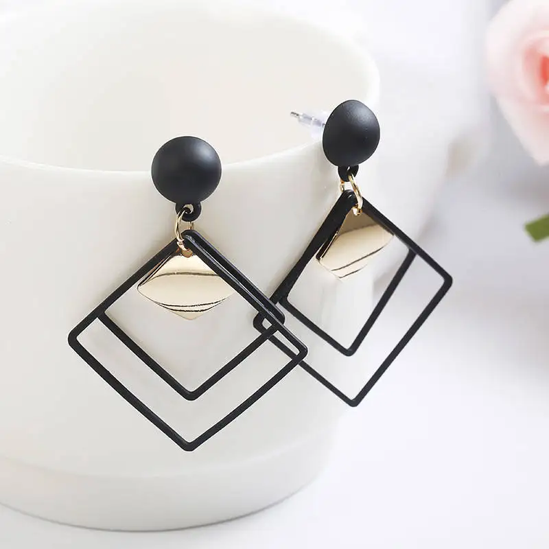 2019 Retro women's fashion earring earrings for wedding party Christmas gift wholesale