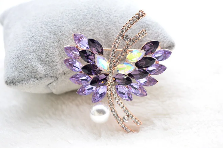 

High-grade scarves buckle clothing accessories crystal brooch Crystal From Bulgaria Purple crystal wing brooch Fit Women Female