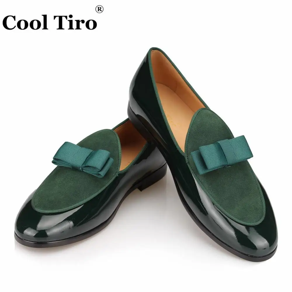 Cool TIRO/мокасины ручной работы из лакированной кожи черного цвета и бархат шить с галстуком-бабочкой Для мужчин свадебные модельные туфли для торжеств лоферы - Цвет: Зеленый