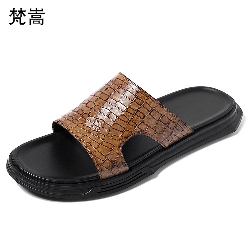 

Mens Slippers Summer Outdoor Fashion Korean Leisure Beach Shoes fender summer men genuine leather slippers all-match cowhide