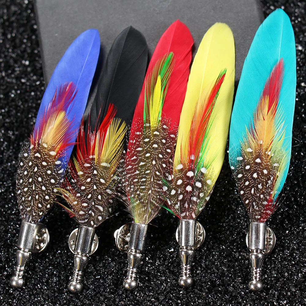 Tailor Smith Feather Brooch Lapel Pin Fashion Designer Handmade Men Women Novelty Brooches Lapel Pins Dress Suit Accessory Gift