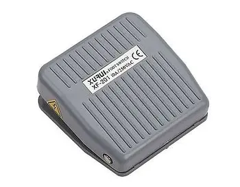 

1x XF-201 Treadle/Foot Pedal Switch 10A/250VAC 1C Contact Type IP 54 Protection