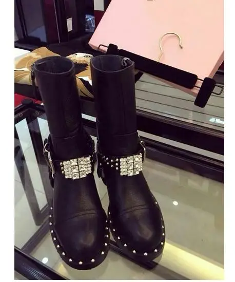 2016 Winter Rivets Studded Ankle Boots Leather Crystal Embellished Round Toe Woman Short Flat Boots Motorcycle Riding Boots Women's Shoes