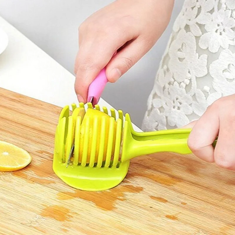 

1pc Tomato Slicer Fruits Cutter Stand Kitchen Vegetable Fruit Assistant Lounged Tomato Lemon Slicer Tools Random Color