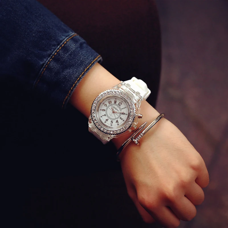 Luminous LED Children Watches Silicone Rubber Quartz Woman Man Wristwatch Glowing in the dark Bracelet Casual Clock for Kids