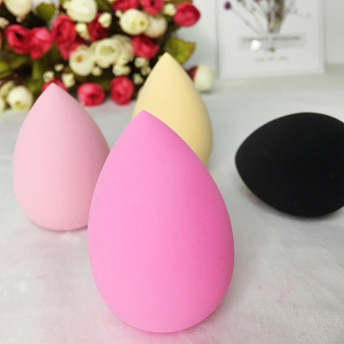 

1pcs Makeup Foundation Sponge Makeup powder puff Powder Smooth Beauty Cosmetic make up sponge Random Color