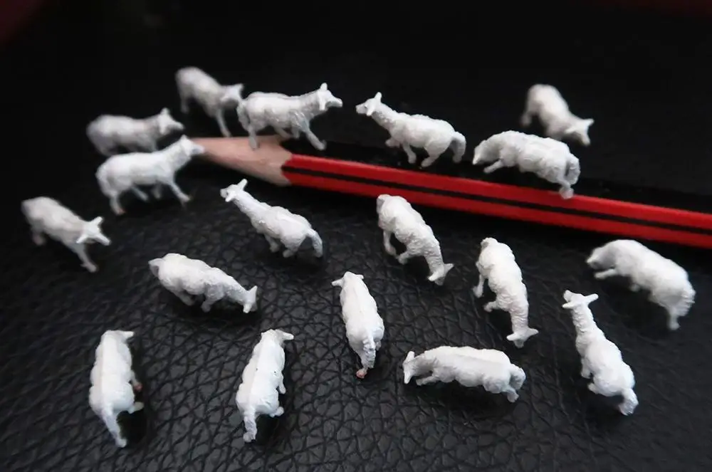 

18PSC 1/87 Model Train Ho Scale Animal Flock Diorama Miniatures Figures Sand Table Model Scene Creative Macro Photography Props