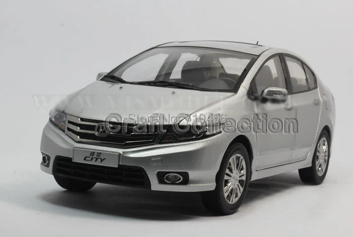 

Silver New 1:18 Honda City Sedan Collectable Diecast Slot Cars Aluminum Die casting Products Parts
