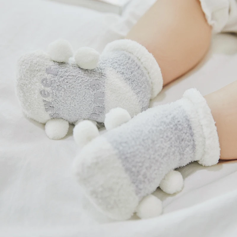 3 пар/лот, носки для маленьких девочек и мальчиков 1-12 месяцев, дышащие коралловые бархатные носки для новорожденных, нескользящие носки для малышей