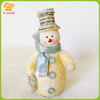 

2019 new Christmas wreath snowman silicone mould 3d chocolate candle mold decoration cake tool