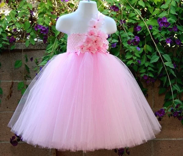 

Beautiful Girls Pink Flower Petals Tutu Dress Kids Fluffy Crochet Tulle Dress Ball Gown with Headband Children Party Dress Cloth