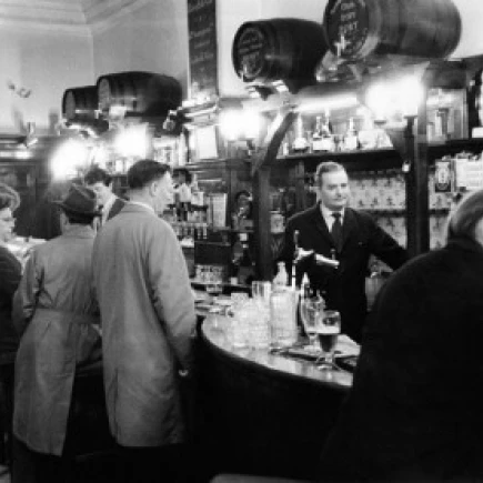 English Pub  London  England Poster Print (18 x 24)