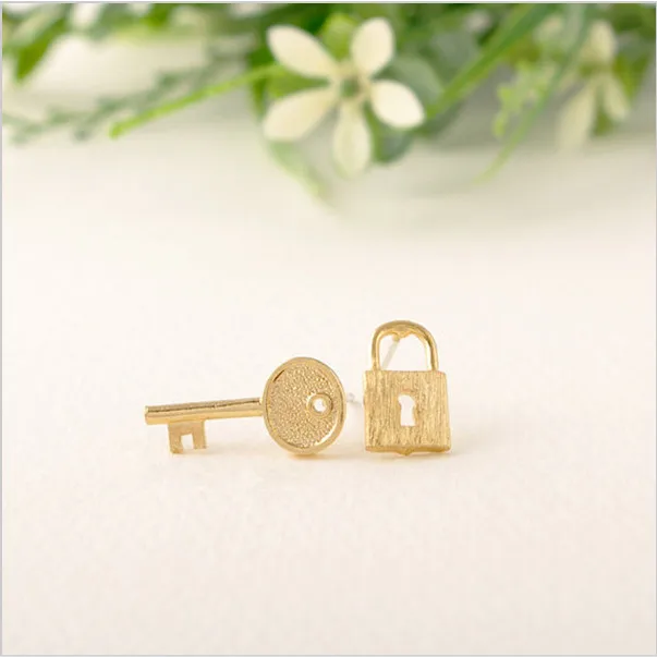 Модный креативный ключ и замок в комбинации с серьгами гвоздиками|lock and key