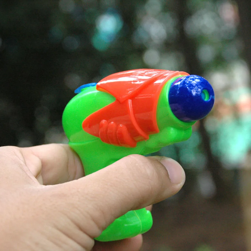 Маленький водяной пистолет, летняя детская пляжная игрушка, вечерние Игрушки для ванны в саду, для плавания, дрейфующий прозрачный пистолет, случайный выбор цвета