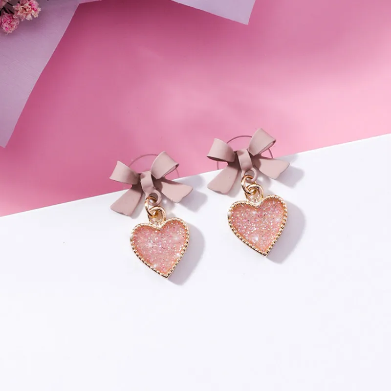 Новое поступление, металлические милые романтические женские серьги в форме сердца, корейские белые розовые яркие розовые серьги, модные ювелирные изделия