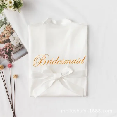 Халат атласный с вышивкой атласные халаты для невесты шелковый ночной халат элегантный халат с длинными рукавами Летний халат подружки невесты - Цвет: banWhite