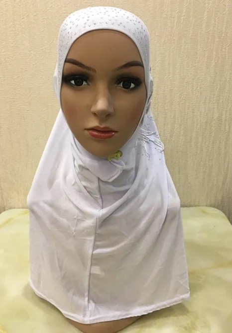 H1136 последняя мусульманский хиджаб для девочек с кружевными цветами и стразы с плоской задней стенкой, красивые хиджаб для девочки шарф, смешанные цвета, быстрая