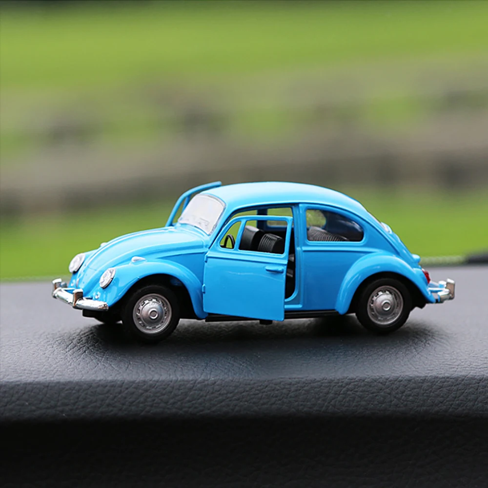  Car Ornament Vintage Alloy Car Model Decoration Dolls Automotive Beetle Cute Retro Auto Interior Da