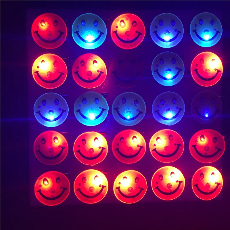

Free shipping 50pcs/lot LED Smile Face Badges Flashing Broochs Light Up Smiley Face Icons Fun Badge Smiling Kids Gift Cute Toy