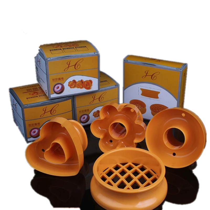 

1Pc Food grade Plastic Donuts Mold Basic Baking Tools Bread Mold Round/Heart / Flower Shape Donuts Mold Dessert Cutter