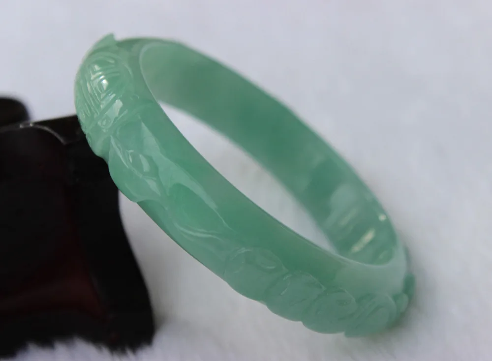 

2995 NATURAL BEAUTIFUL HAND-CARVED GREEN JADEITE JADE GEMS BANGLE BRACELET