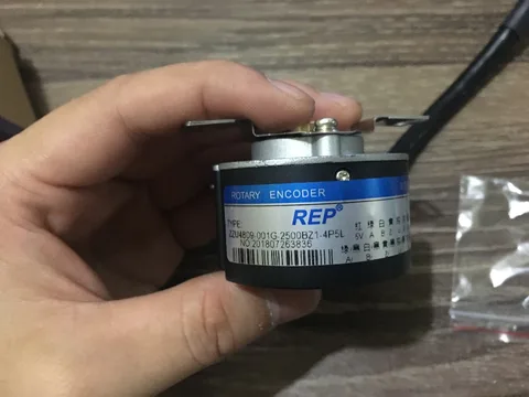 Zzu4809-001g-2500bz1-4p5l do Rasgo do Codificador Rotativo Óptico Incremental