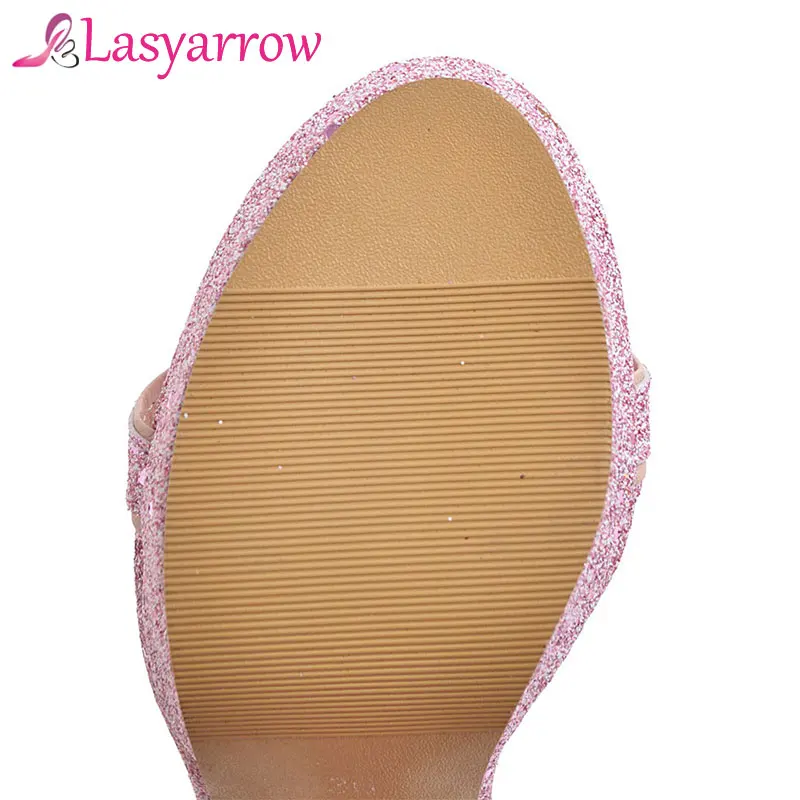 Lasyarrow/Новинка лета 2018 белые свадебные туфли на высоком каблуке и платформе с